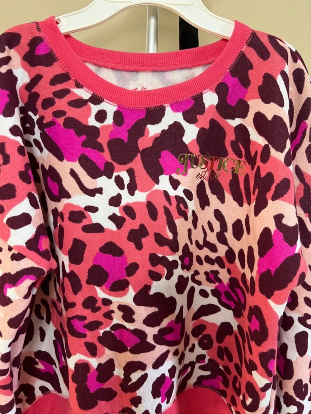 🐆👩‍🎤🐻Justice Pink and Magenta Leopard Print Crewneck
